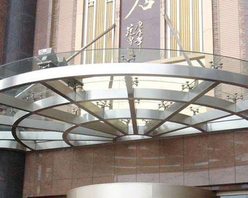 内蒙古防撞护栏定制 锦程金属结构装饰与纺织品遮篷的融合创新